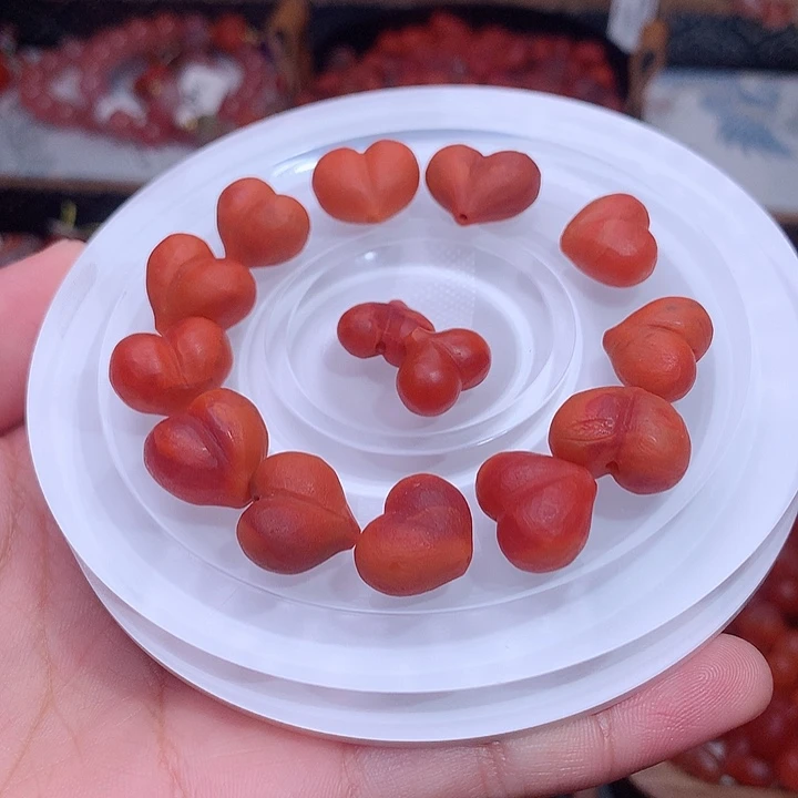 ****⋆南红玛瑙未镶嵌南红屁桃家族