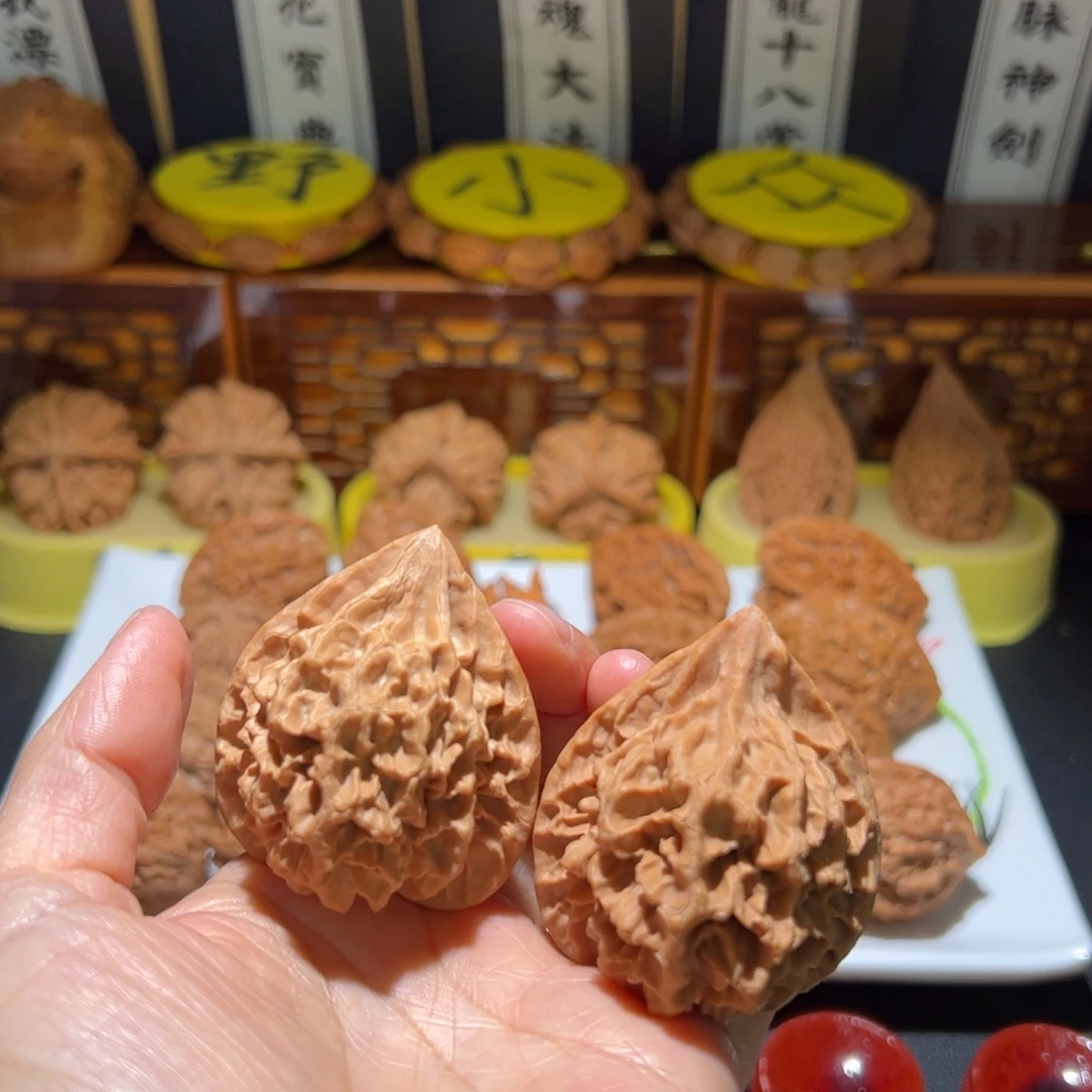 市***劳把件文玩核桃龙鳞帝王官帽