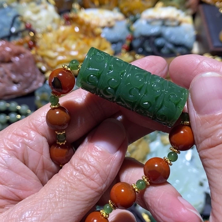 和田玉（碧玉）颈饰未镶嵌