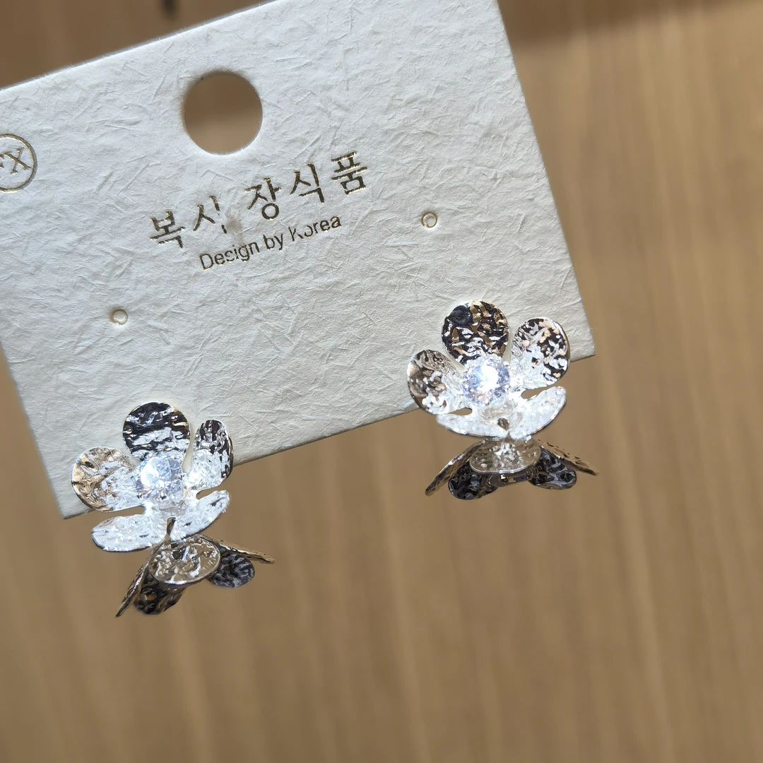 C210银色小花闪闪耳钉耳饰