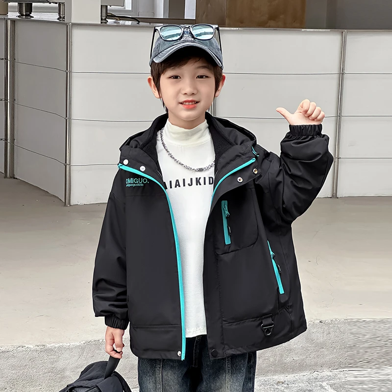 男童秋装外套2025新款中大童三合一可拆卸儿童秋季痞帅炸街冲锋衣