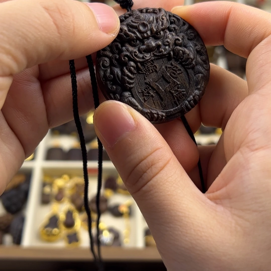 木质类平安扣随行脖挂配饰