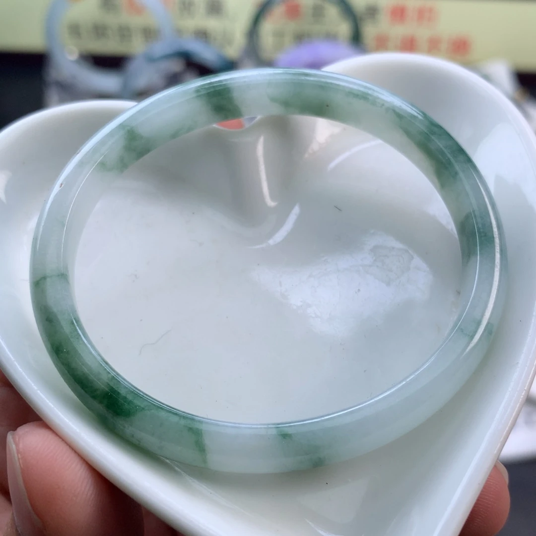 【闪购商品】未镶嵌定制翡翠56贵妃