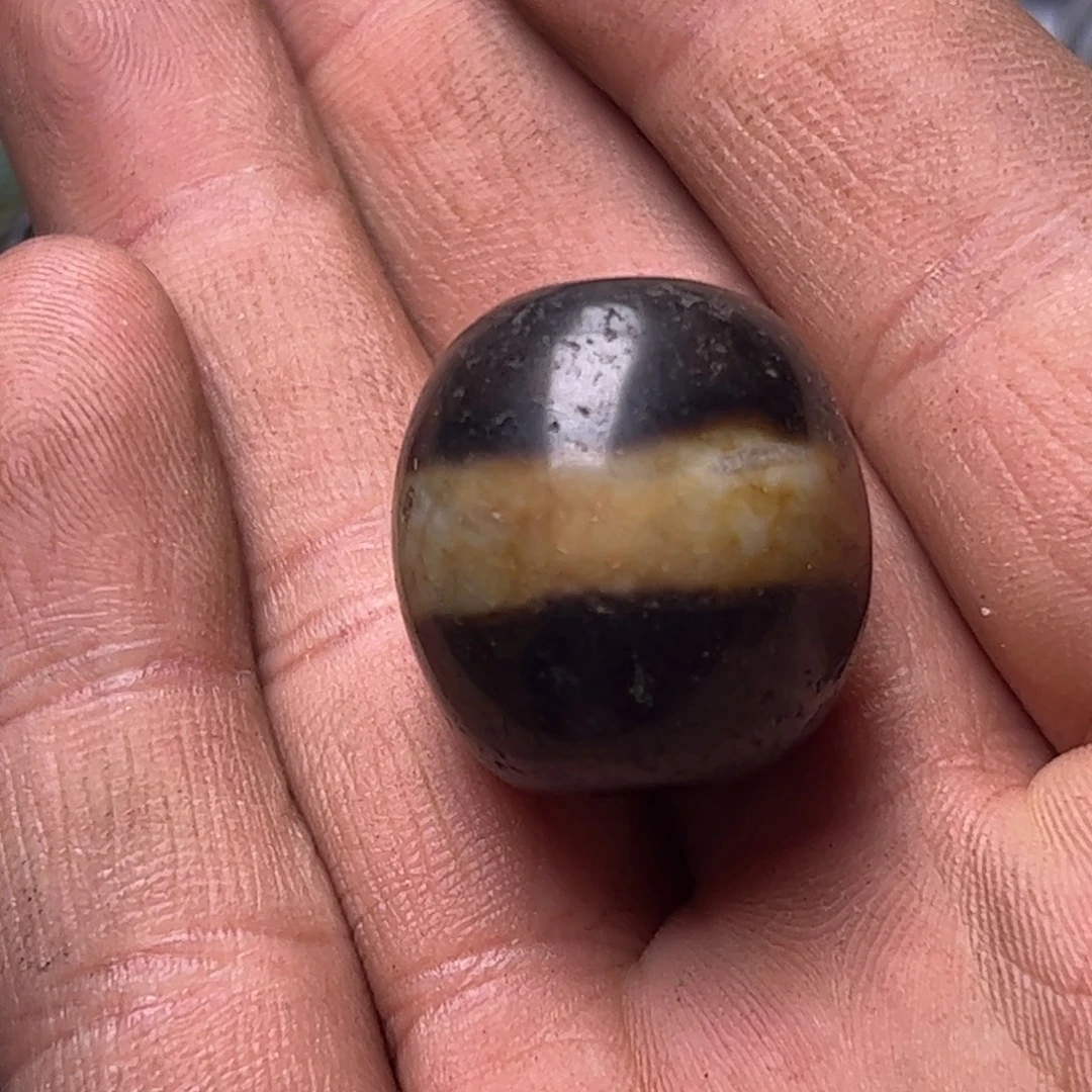 玛瑙/玉髓颈饰合金半**酒