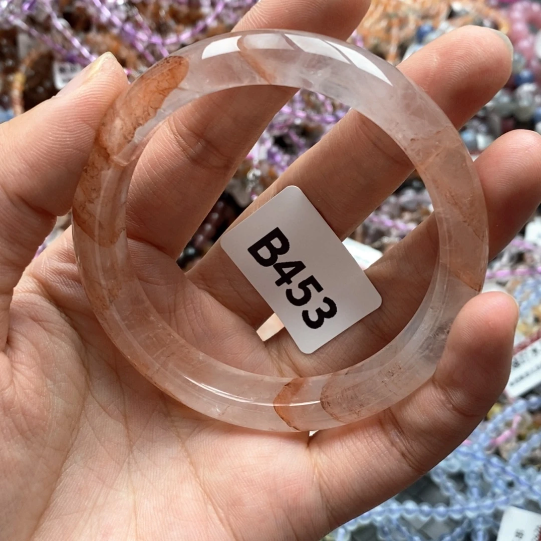 未镶嵌手镯水晶多样性