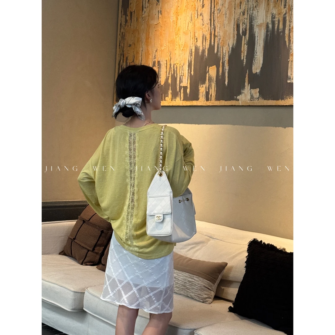 【贝妮】“莱赛尔+亚麻+桑蚕丝”简约背后镂空纯色v领长袖T恤
