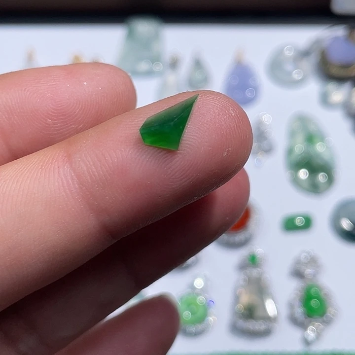 翡翠裸石冰阳绿随形裸石