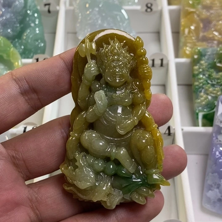 颈饰未镶嵌翡翠东*不动