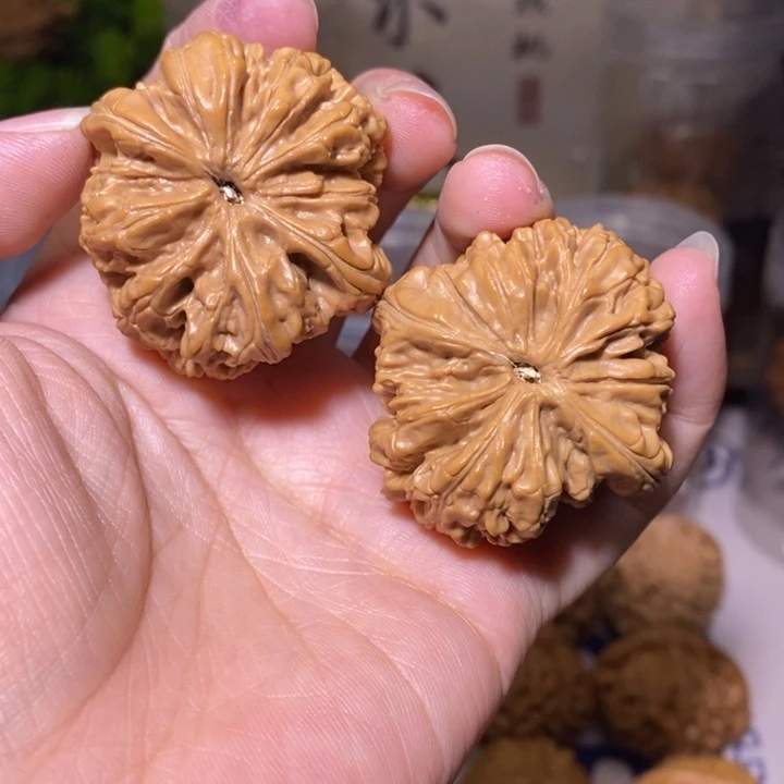 核桃把件39尺全品暴雪