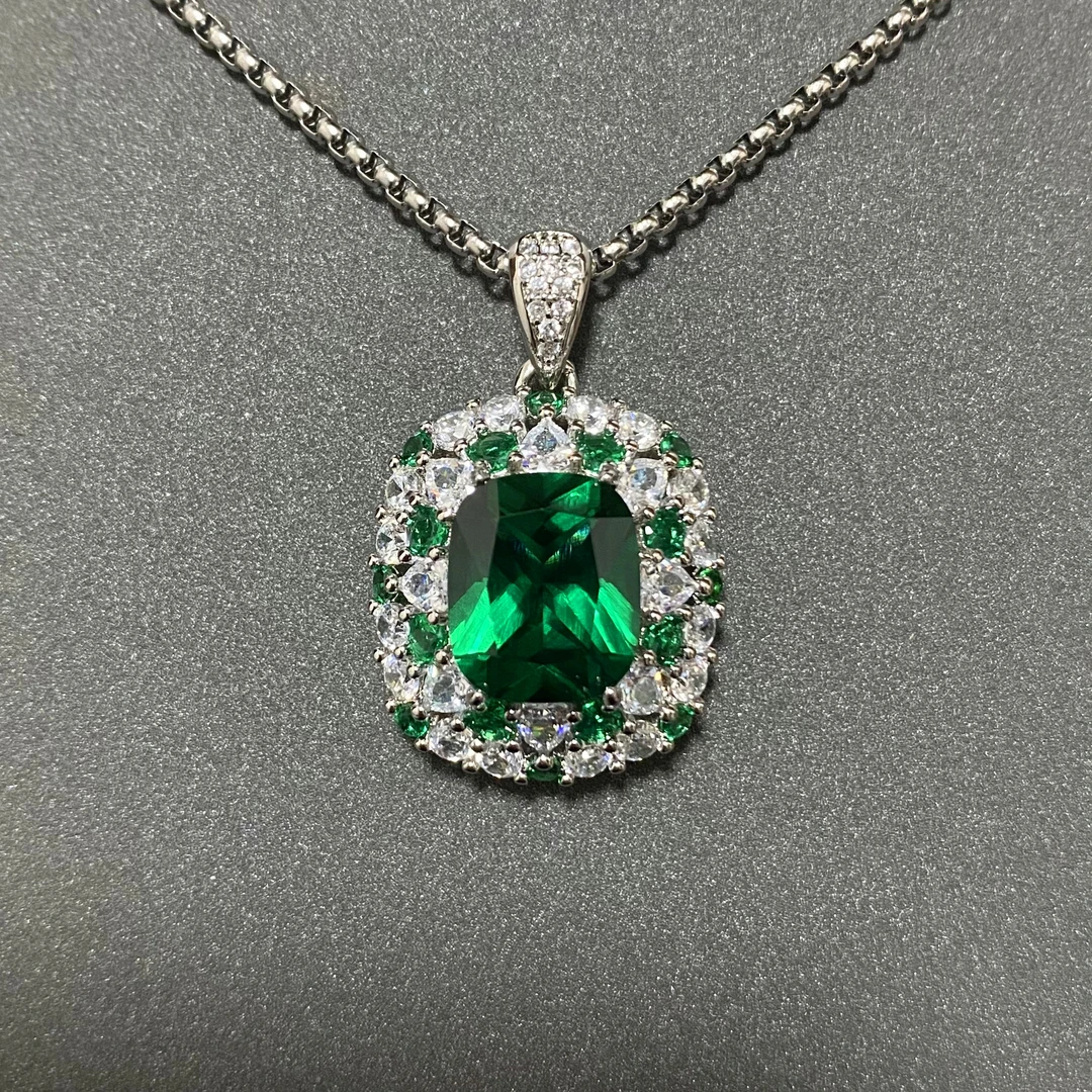 【华贸珍藏】高贵精工项链绿色吊坠504