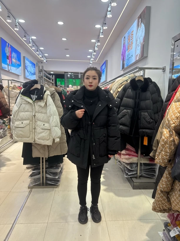 韩姿雪一手长休闲抽绳外套棉服