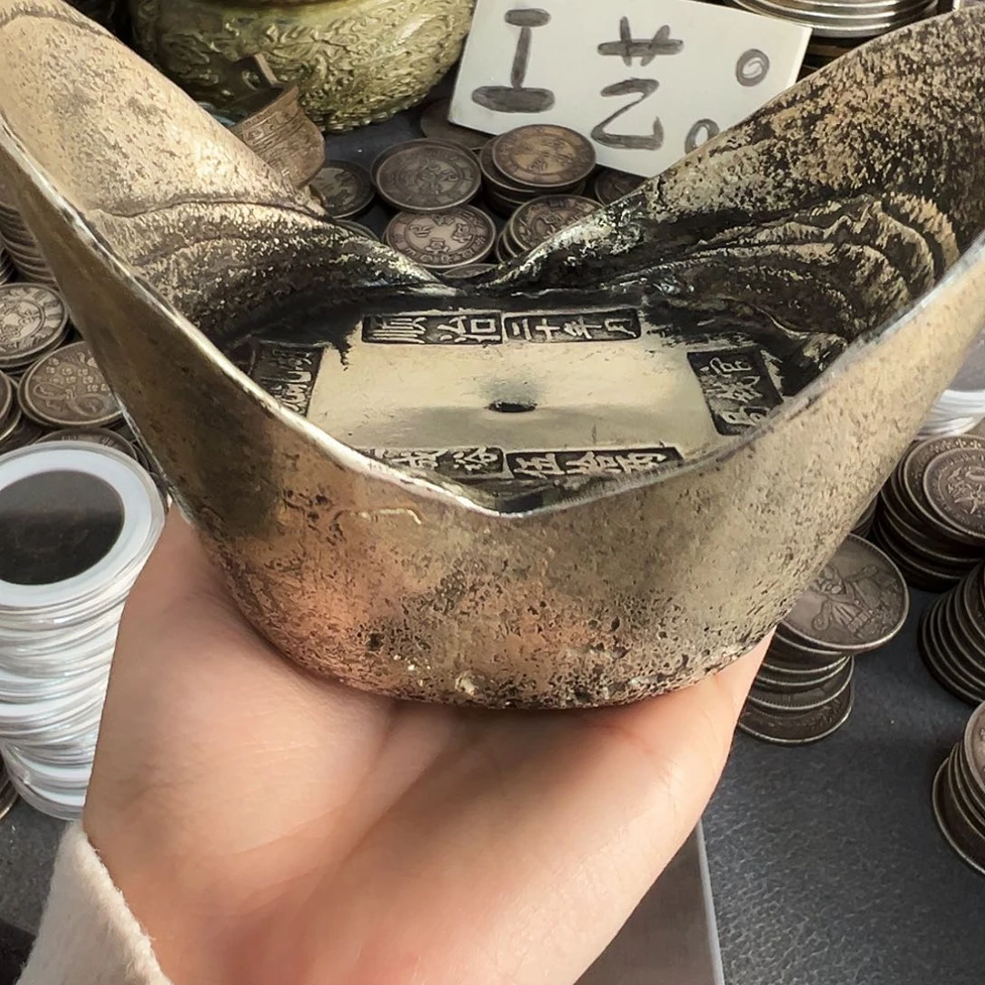 金属复古风格摆件