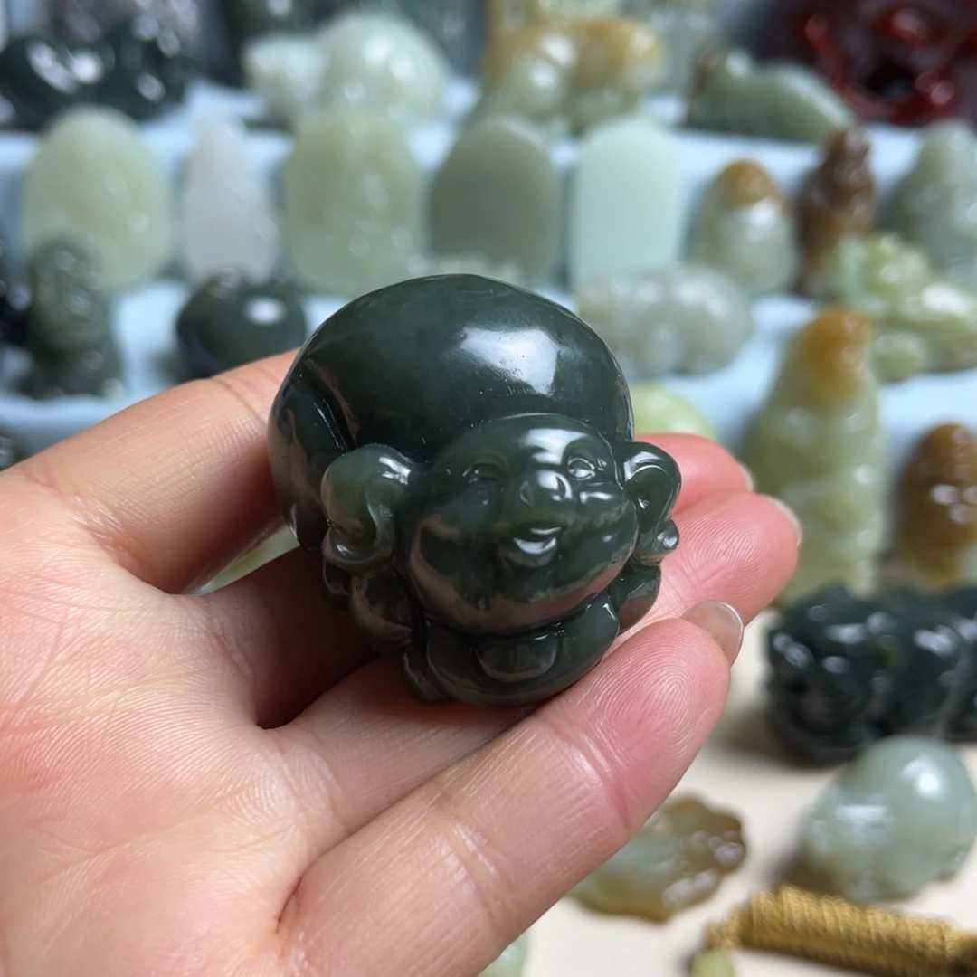 和田玉未镶嵌把件