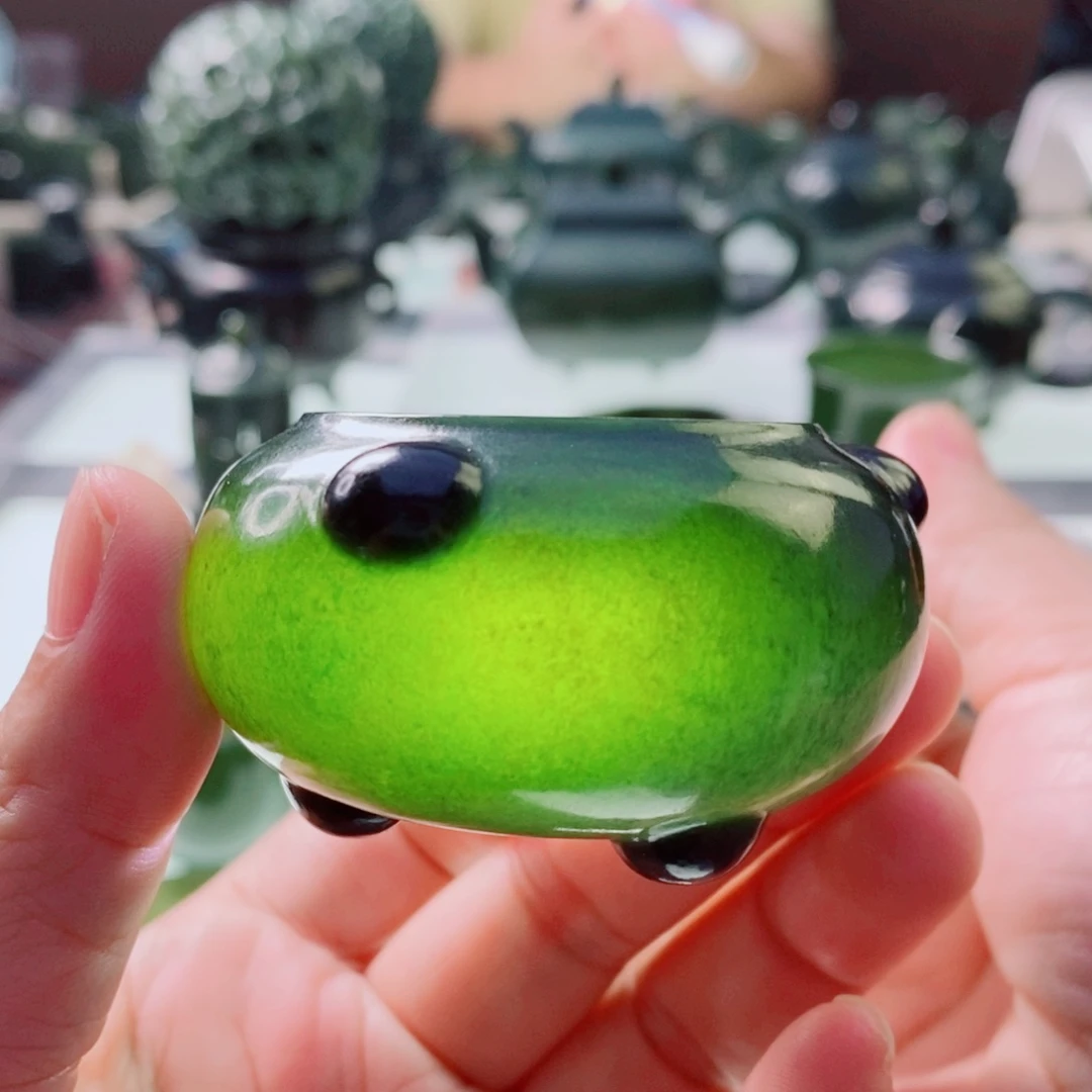 未镶嵌和田玉（青玉）摆件微瑕