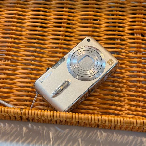 9新 Panasonic/松下 松下fx07色彩感好滤镜多适合新手带配件