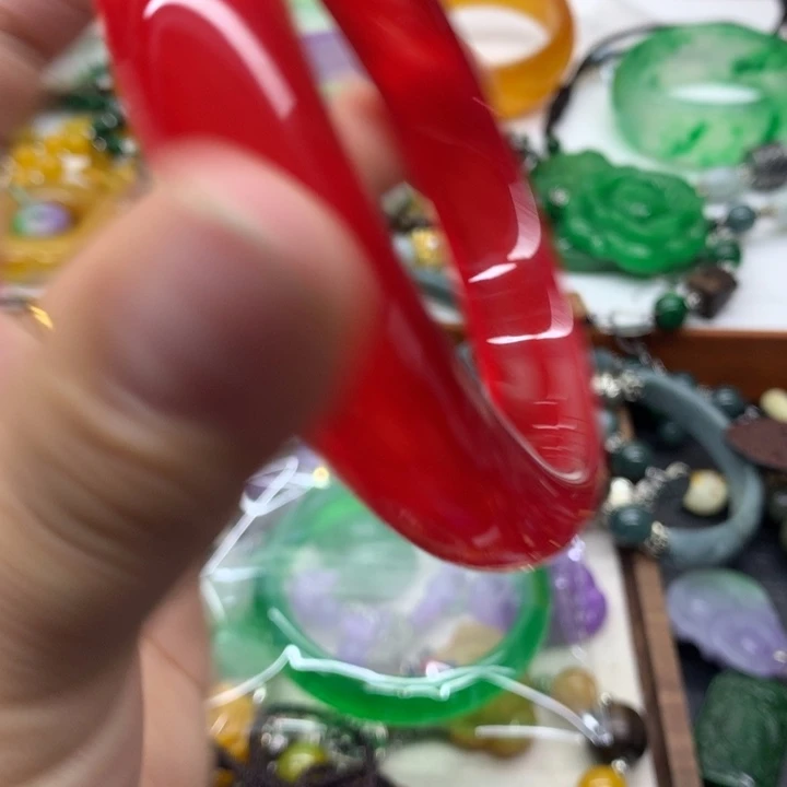 颈饰未镶嵌翡翠吊坠