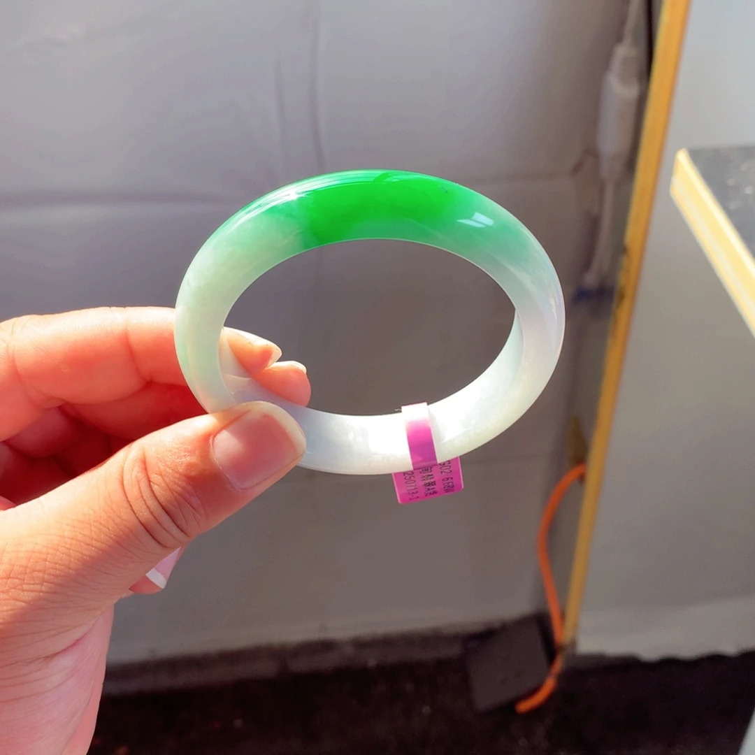 翡翠手镯未镶嵌S****间缅甸翡翠