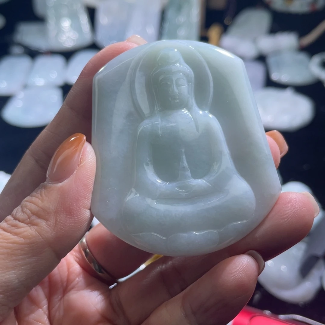 翡翠未镶嵌颈饰素衣