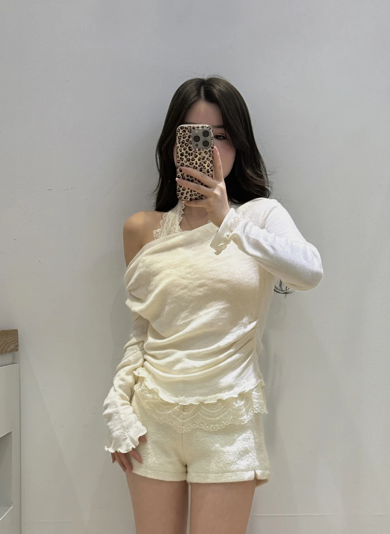 蕾丝挂脖设计感针织上衣