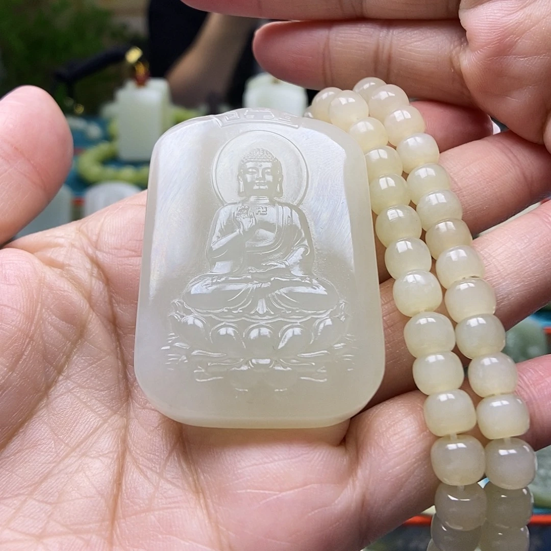 和田玉未镶嵌颈饰属猪属狗佩戴