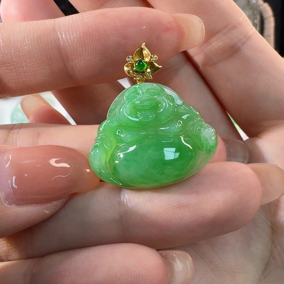 颈饰18K金镶嵌翡翠吊坠