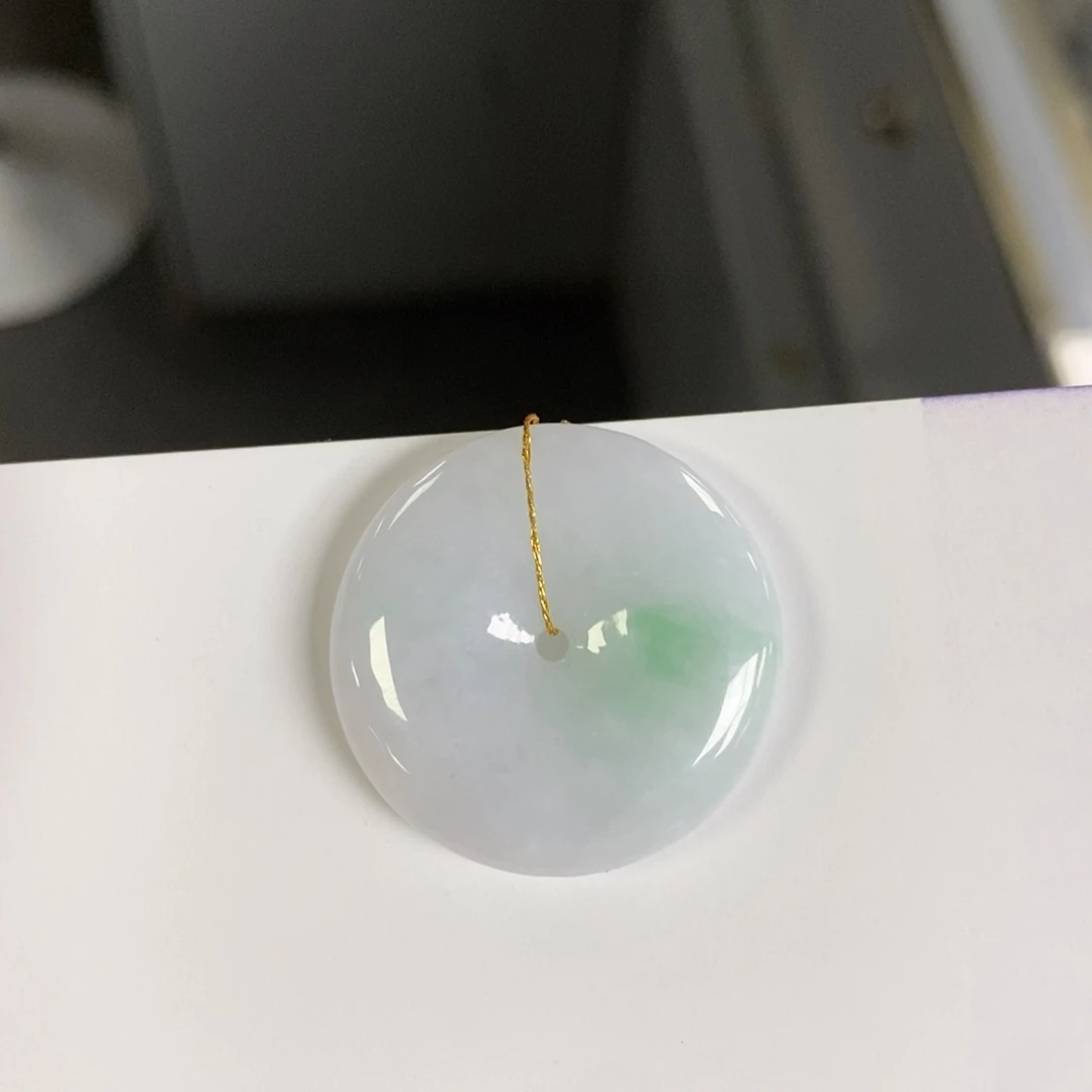 翡翠未镶嵌颈饰pak