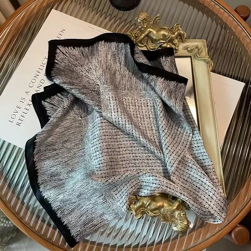 926 小香风90*90 百搭方巾