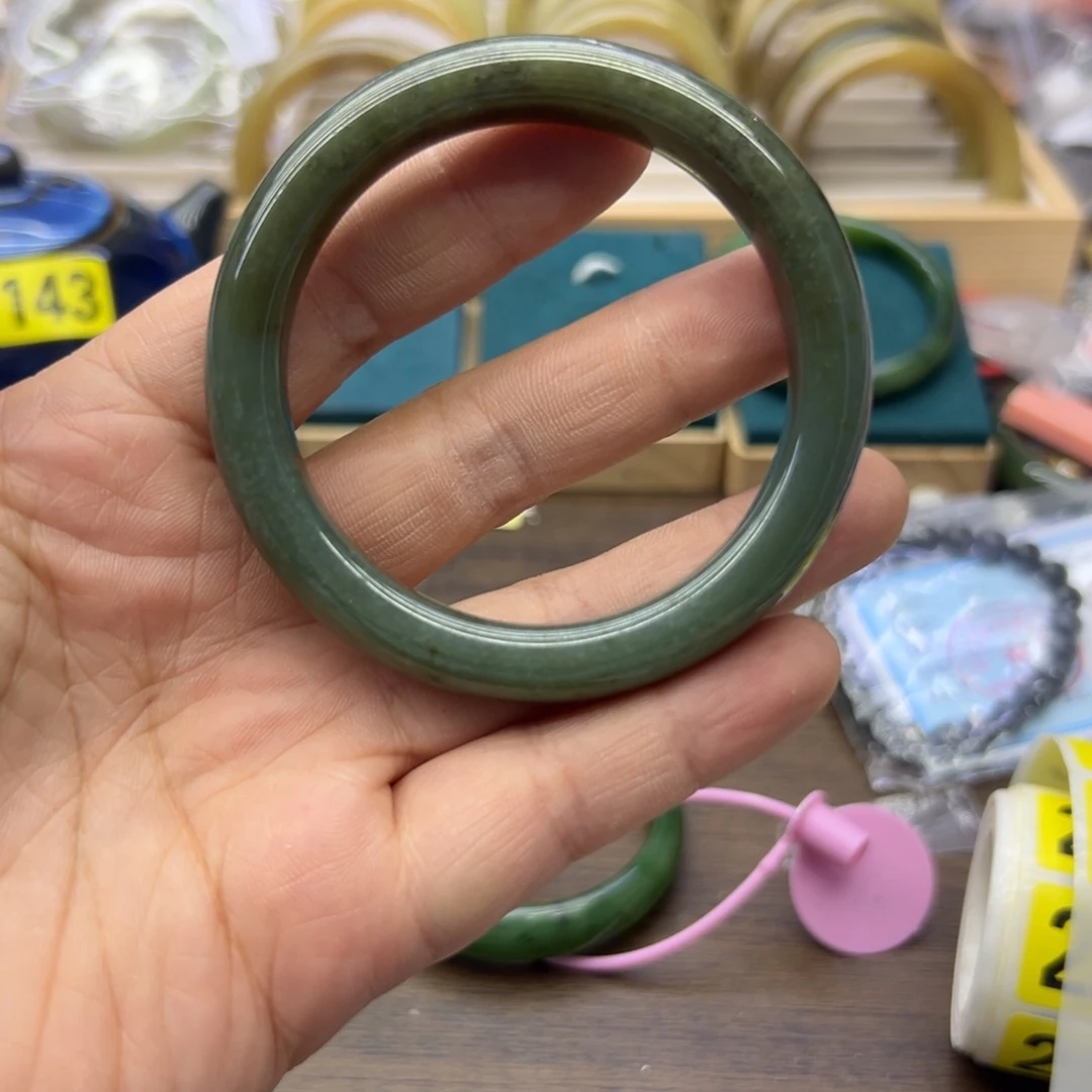 和田玉未镶嵌手镯55.3圈围204