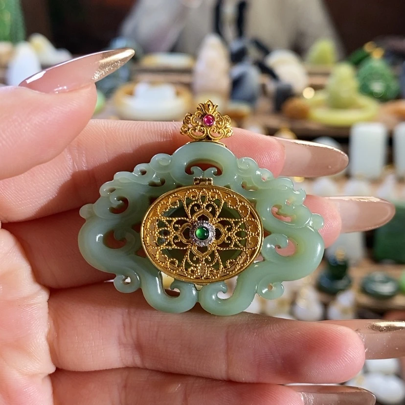 【闪购商品】和田玉吊坠18K金镶嵌