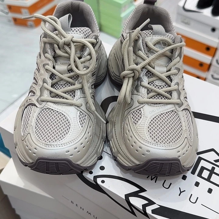 ****恼松糕鞋黄牛剖层皮革