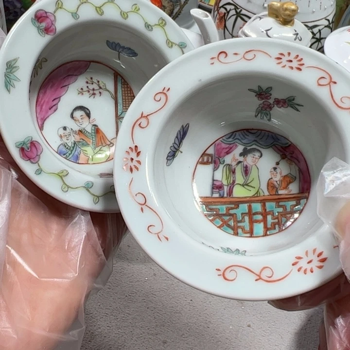 景德镇陶瓷艺术品的夕****］
