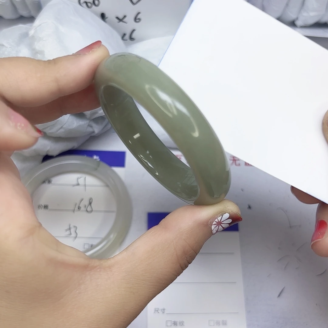 石英质玉未镶嵌手镯52/5251