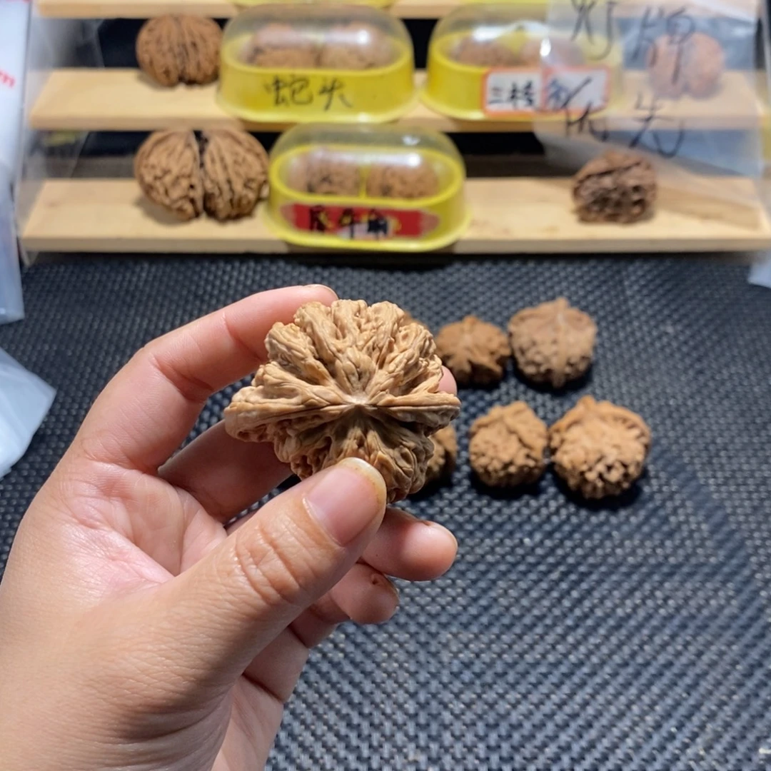 r***f文玩核桃吊坠核桃异形