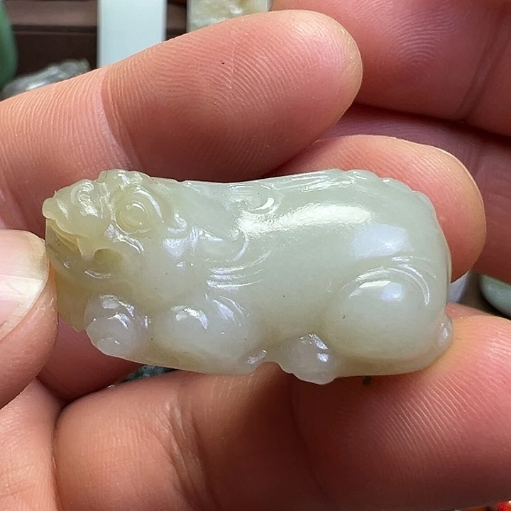 和田玉（糖玉）未镶嵌颈饰貔貅