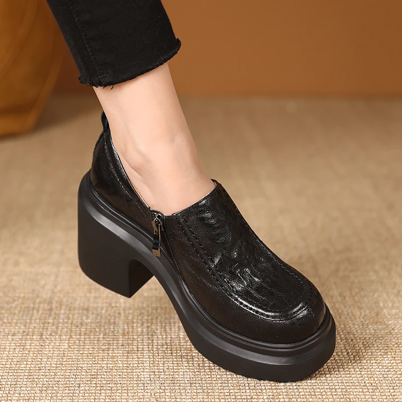 通勤黑色厚底小皮鞋2025新款防水台粗跟单鞋小个子真皮松糕乐福鞋