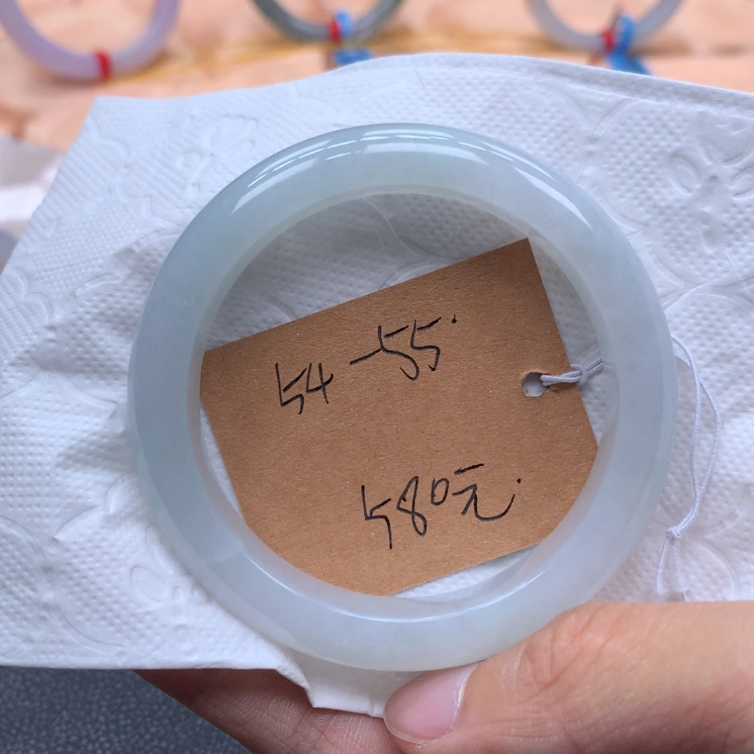 定制翡翠未镶嵌手镯