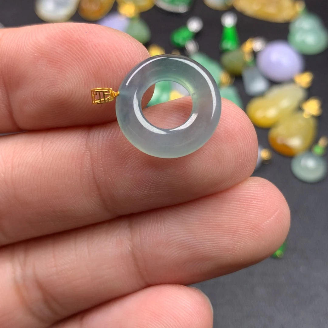 【闪购商品】颈饰18K金镶嵌翡翠翡翠