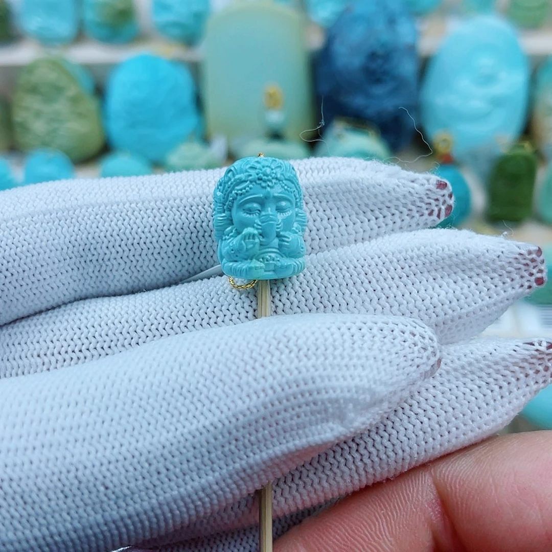 绿松石未镶嵌珠宝奇石