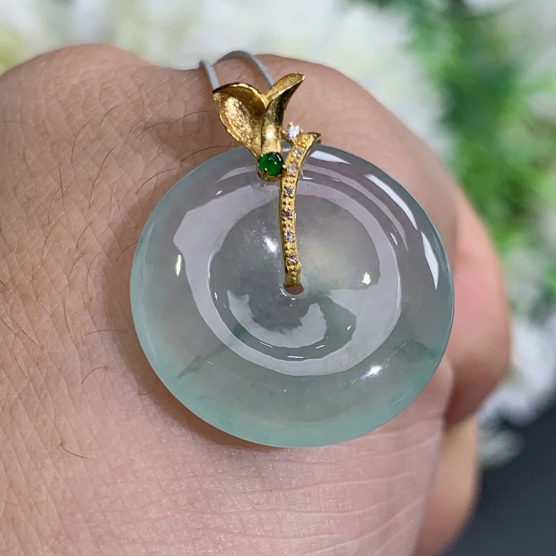 尺寸23.6×17.8×5.3缅甸天然翡翠A货18k金正冰胶晴底平安扣吊坠