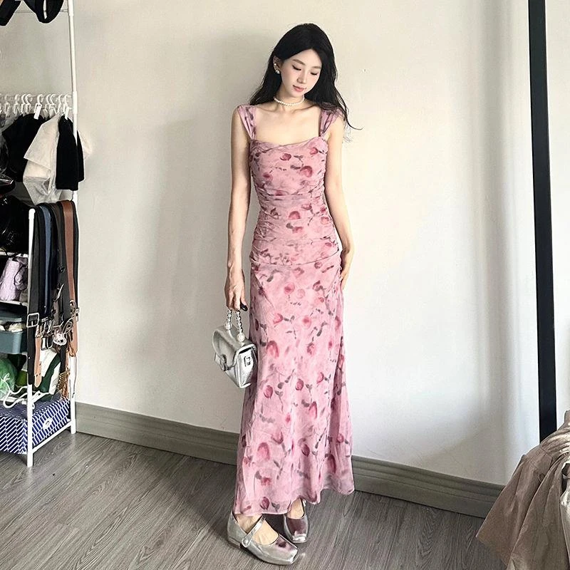 粉色碎花吊带连衣裙子女夏季茶歇法式气质高级感收腰显瘦雪纺长裙