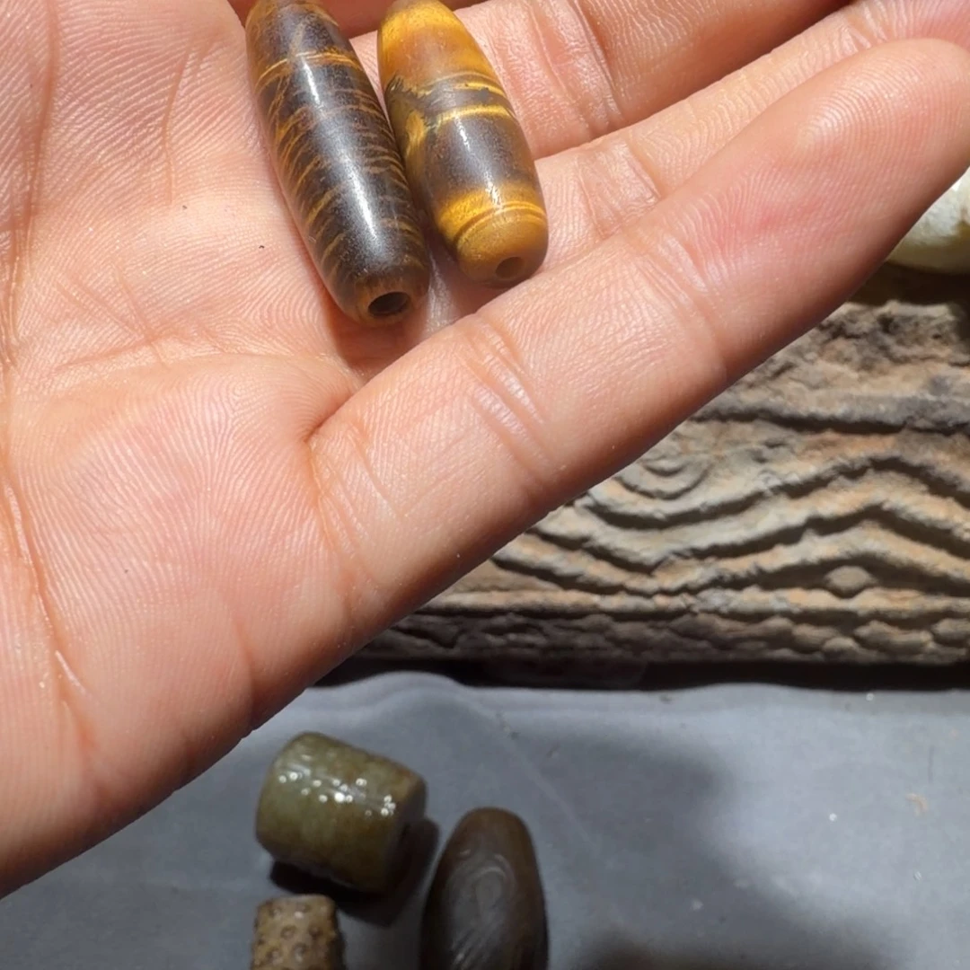 荣***堂和田玉（糖玉）未镶嵌颈饰