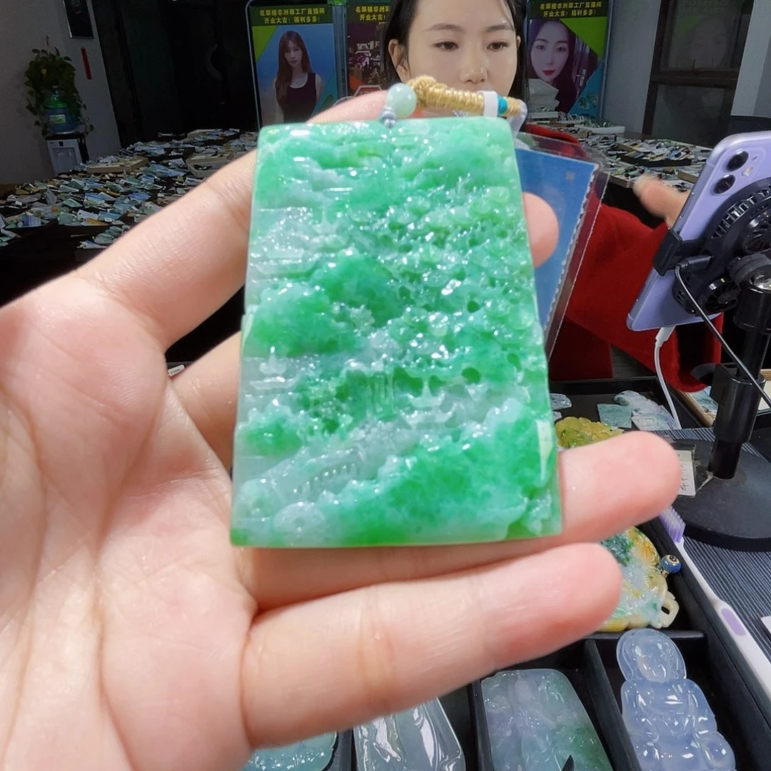 颈饰未镶嵌翡翠一