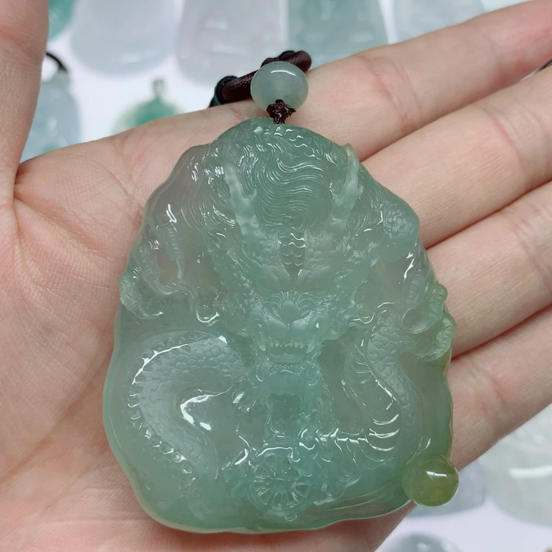 阿***波翡翠未镶嵌颈饰龙牌