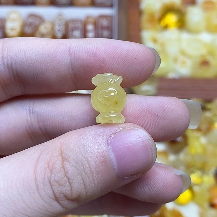 吊坠橄榄核小糖果