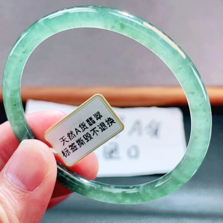 翡翠未镶嵌手镯翡翠手镯81