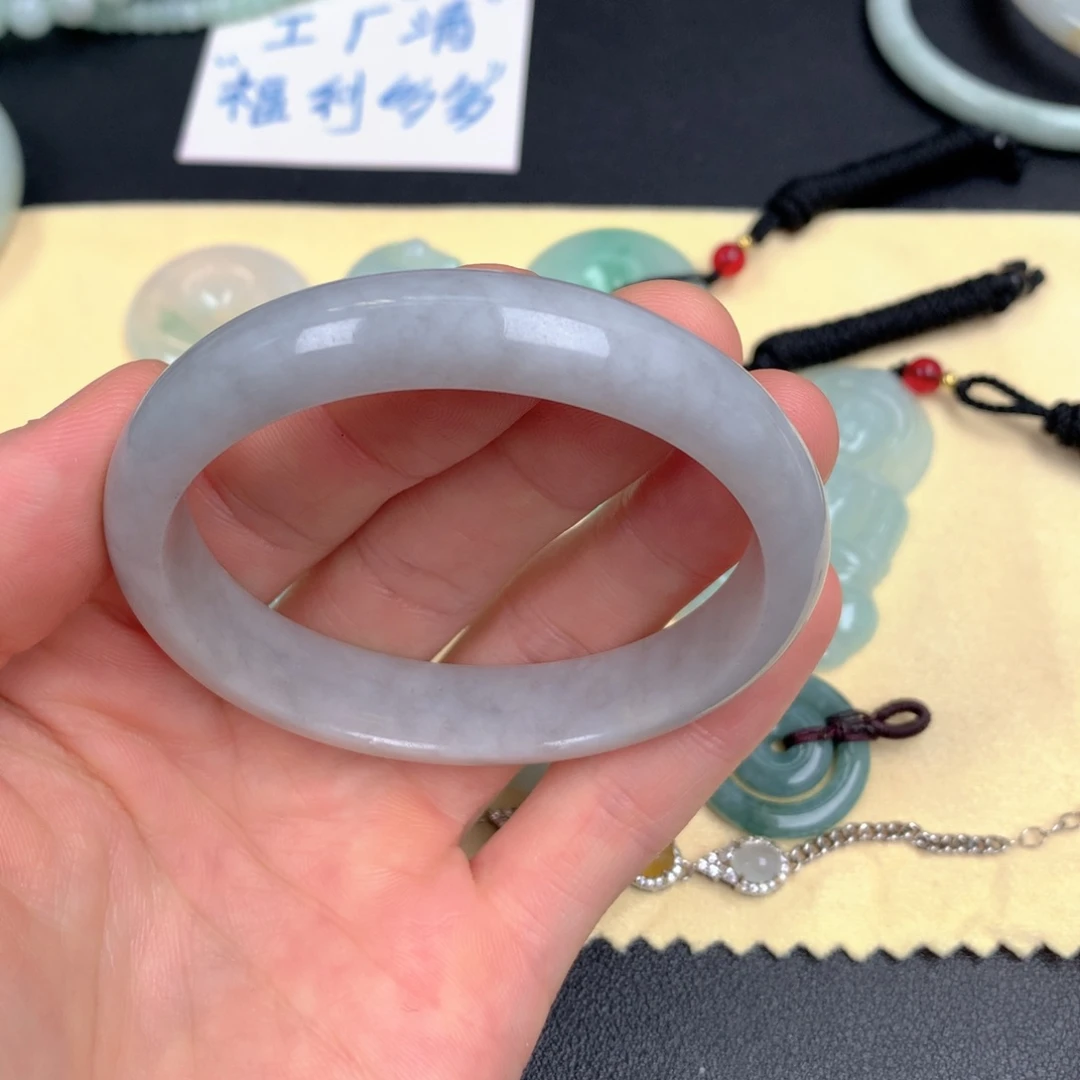 玉***儿未镶嵌手镯翡翠多样性发货翡翠