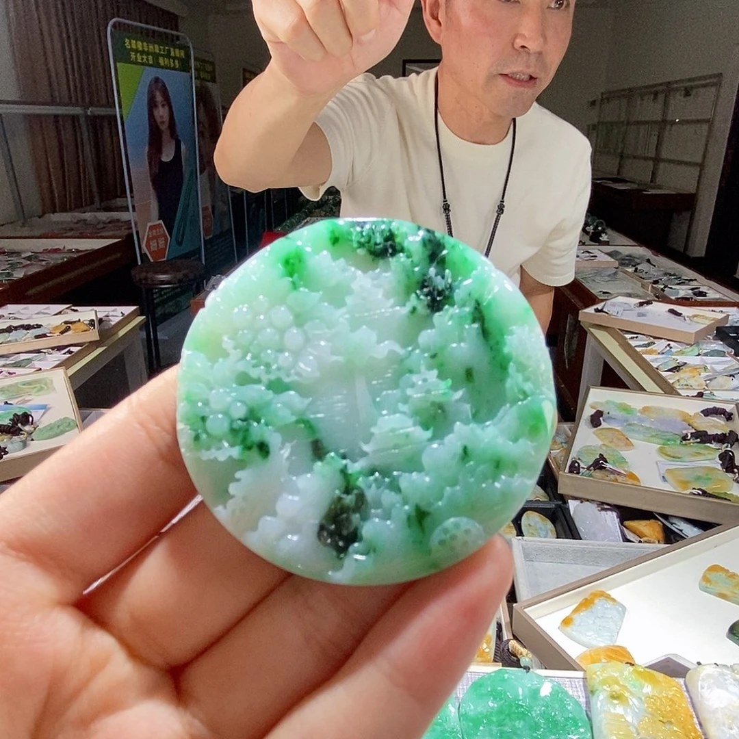 翡翠未镶嵌颈饰翡翠