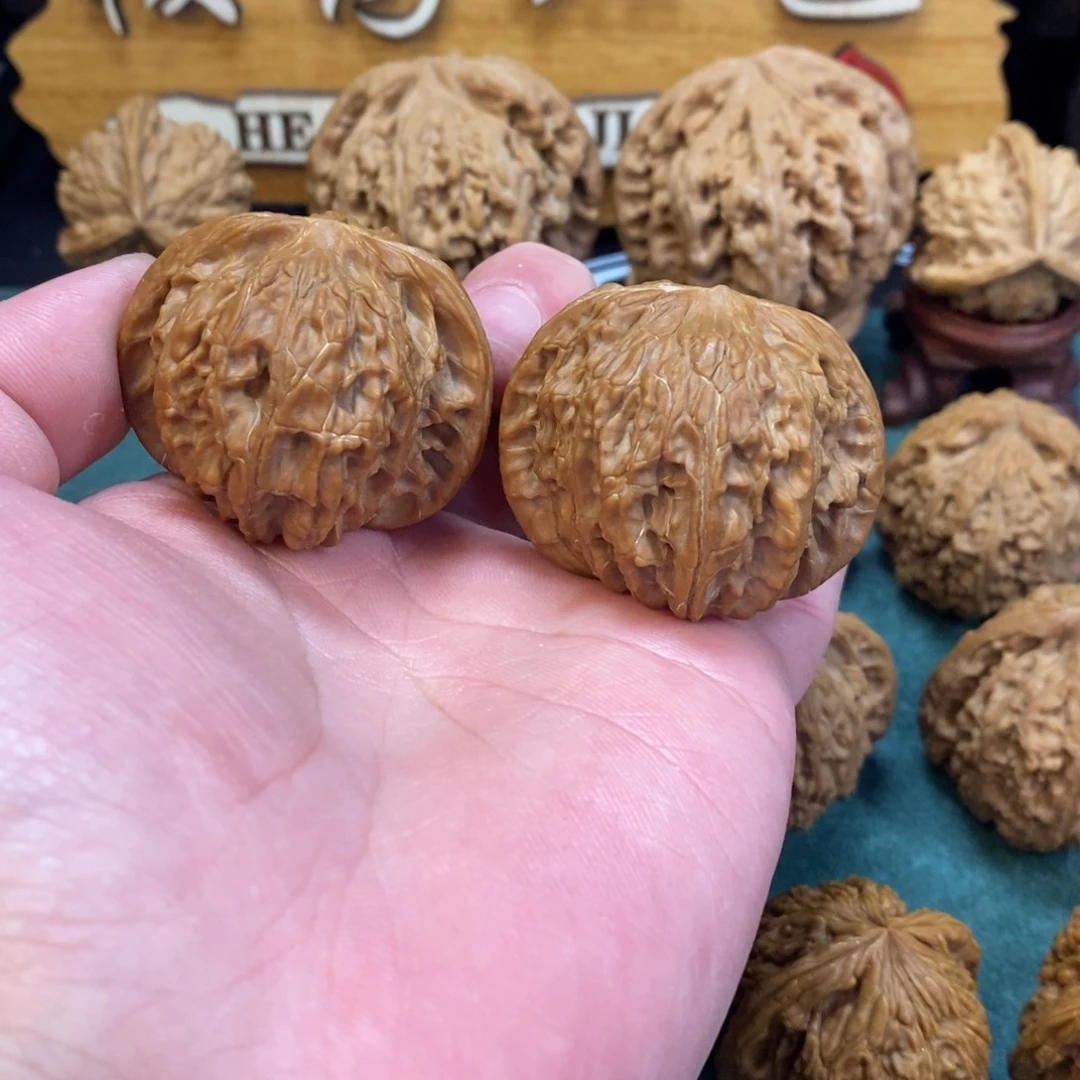 文玩核桃把件山地正磨42全品