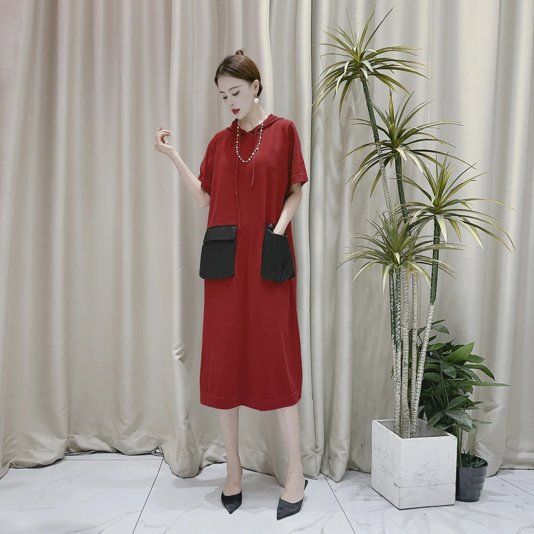 9503红色带帽连衣裙优雅时尚轻奢气质休闲大码薄款宽松复古