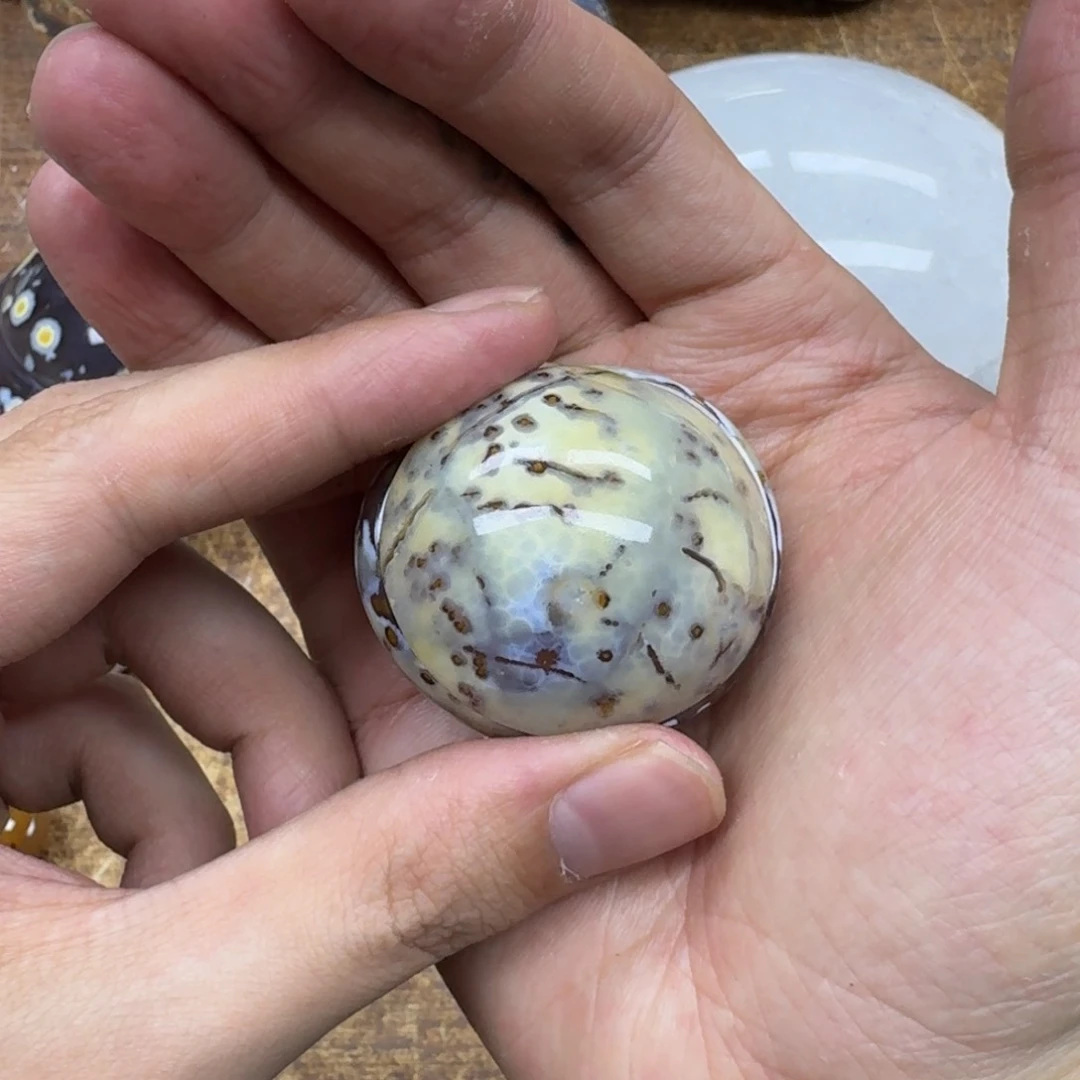 玛瑙/玉髓珠宝奇石未镶嵌随**者摆件